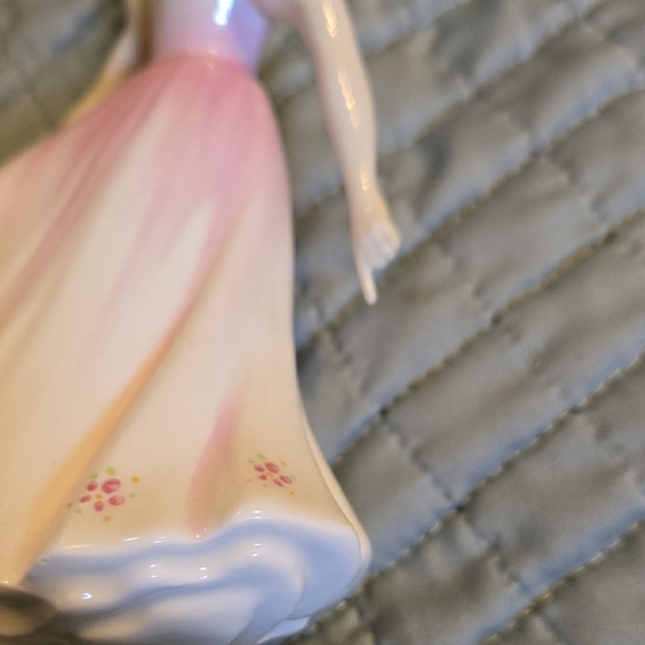 Porcelain Figurine with Pink Dress and Dog - Picture 6 of 9